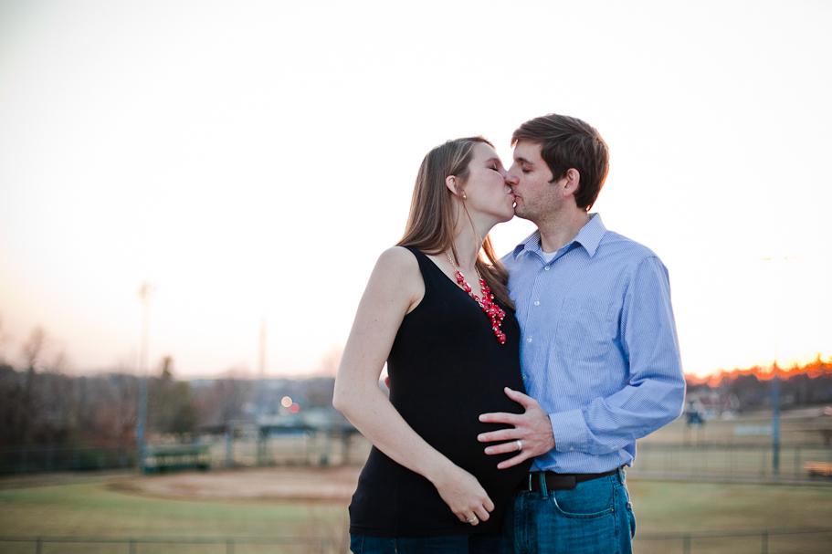 Northwest Arkansas Maternity and Newborn Photographer