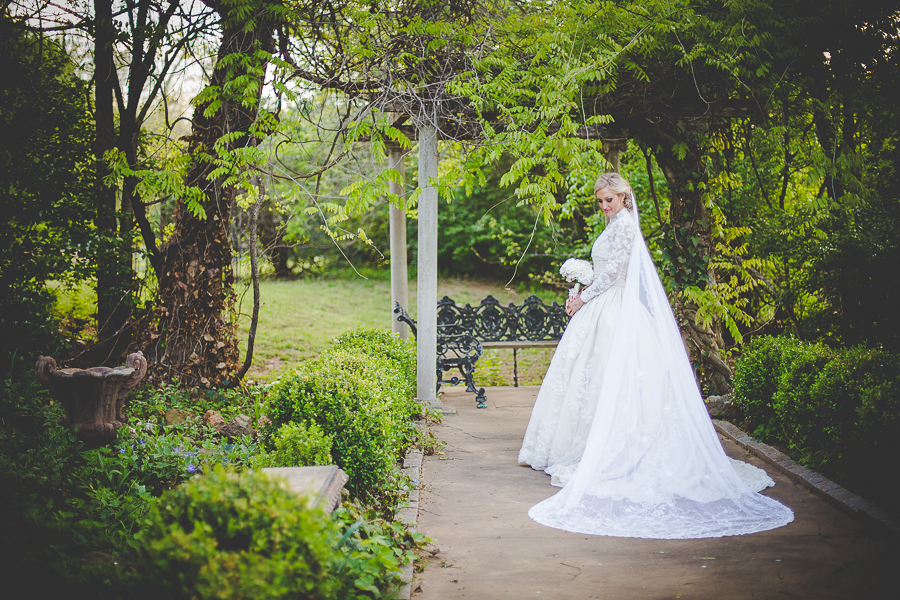 Wedding Photographer in Fayetteville, Northwest Arkansas Wedding Photographers, Photographers NWA, lissachandler.com