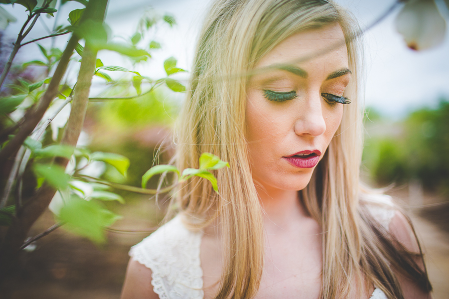 Bridal Portraits in a Greenhouse | Fayetteville Arkansas Wedding Photographer in Arkansas - lissachandler.com