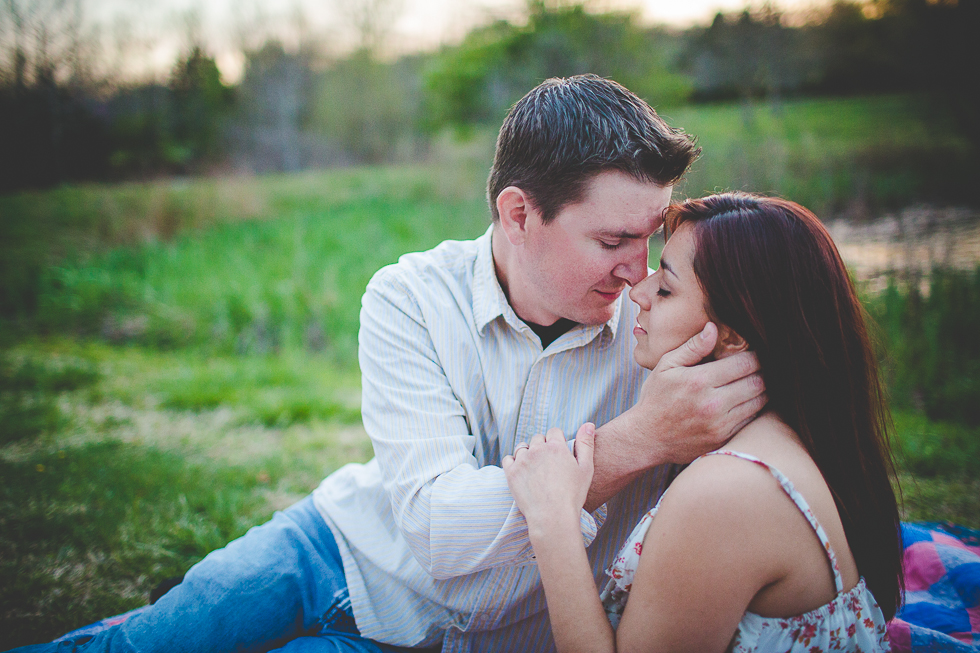 Northwest Arkansas Engagement and Wedding Photography in Fayetteville Arkansas - Bentonville Arkansas Wedding Photography in Rogers, Siloam Springs, Eureka Springs, NWA by Northwest Arkansas Photographer Lissa Chandler - lissachandler.com