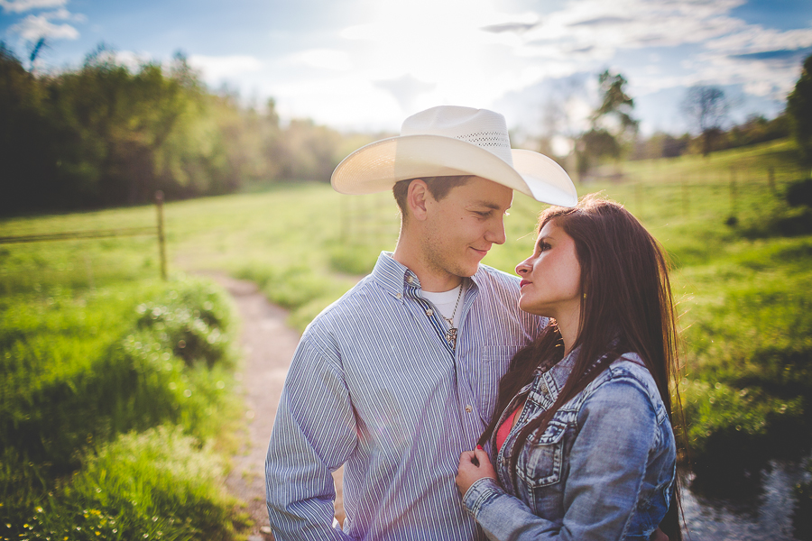 Northwest Arkansas Engagements in Bentonville - Fayetteville Photographer - lissachandler.com