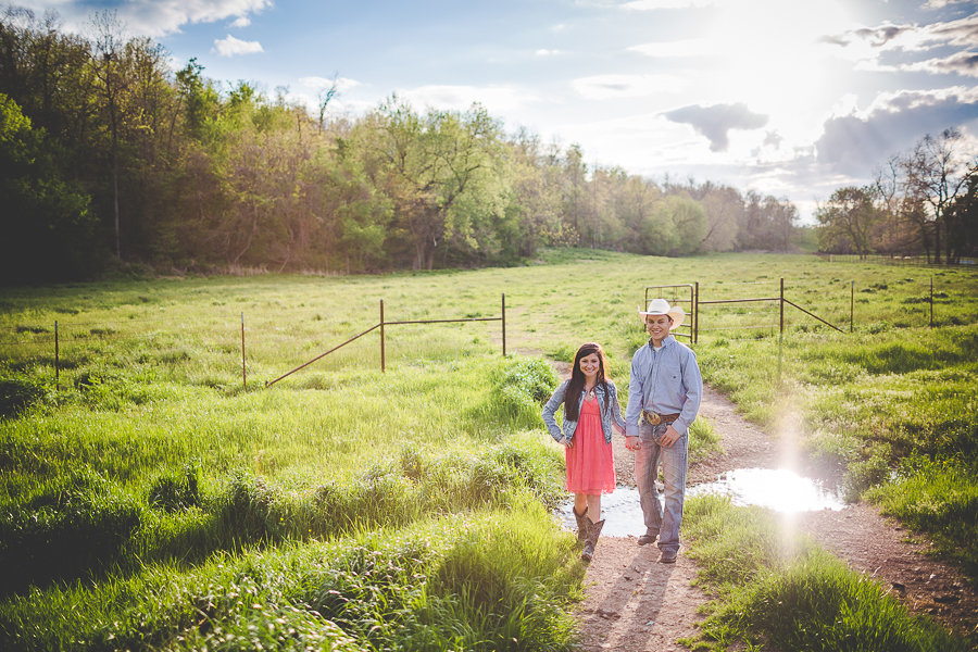Northwest Arkansas Engagements in Bentonville - Fayetteville Photographer - lissachandler.com