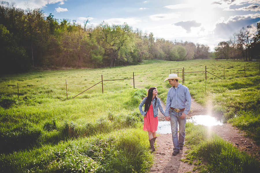Northwest Arkansas Engagements in Bentonville - Fayetteville Photographer - lissachandler.com