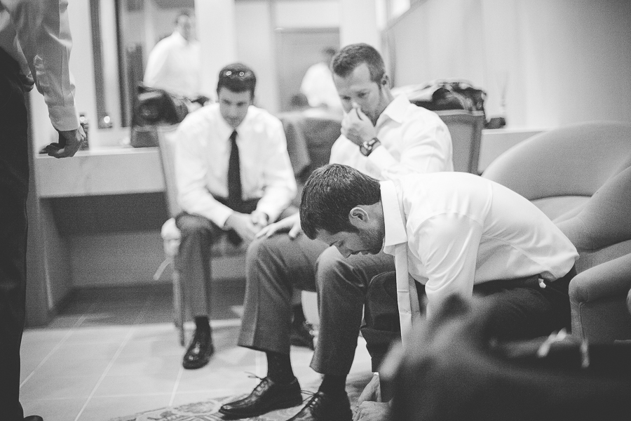 Northwest Arkansas Wedding Photographer in Fayetteville, Creative Southern Wedding Photographers - lissachandler.com