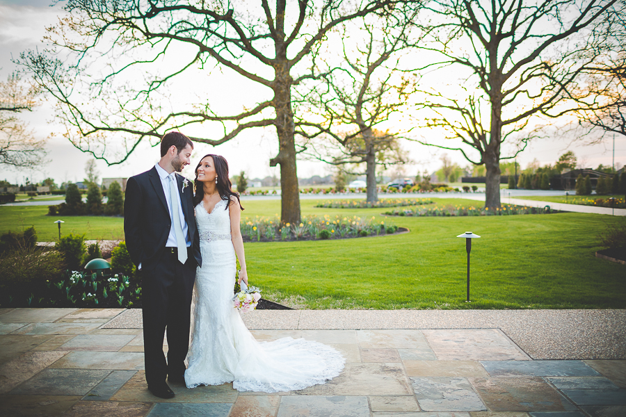 Northwest Arkansas Wedding Photographer in Fayetteville, Creative Southern Wedding Photographers - lissachandler.com
