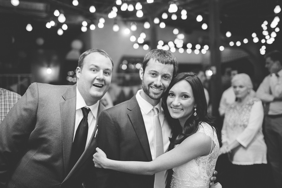 Northwest Arkansas Wedding Photographer in Fayetteville, Creative Southern Wedding Photographers - lissachandler.com