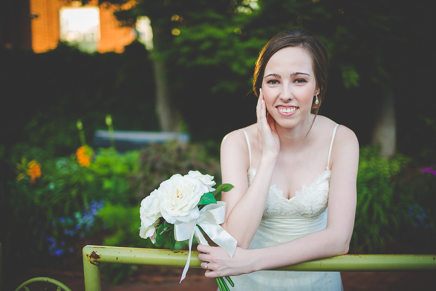 Fayetteville Arkansas Wedding Photographer in Northwest Arkansas - Creative Wedding Photographer Arkansas - lissachandler.com