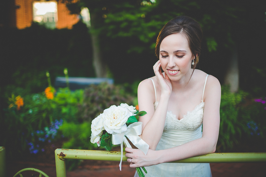 Fayetteville Arkansas Wedding Photographer in Northwest Arkansas - Creative Wedding Photographer Arkansas - lissachandler.com