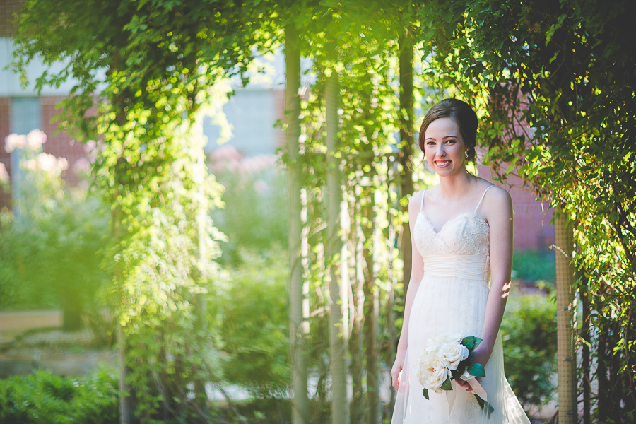 Fayetteville Arkansas Wedding Photographer in Northwest Arkansas - Creative Wedding Photographer Arkansas - lissachandler.com