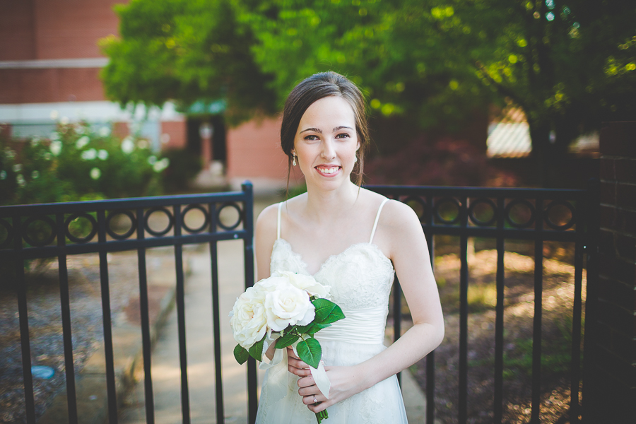 Fayetteville Arkansas Wedding Photographer in Northwest Arkansas - Creative Wedding Photographer Arkansas - lissachandler.com