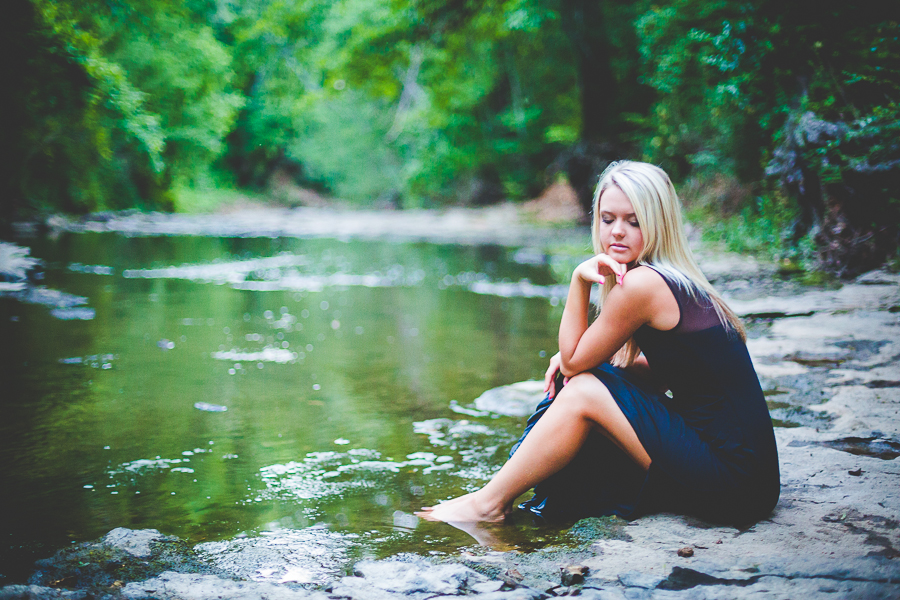 NWA Senior Photographer in Fayetteville Arkansas, Unique Senior Photography Arkansas, Senior Photographers in Bentonville, lissachandler.com