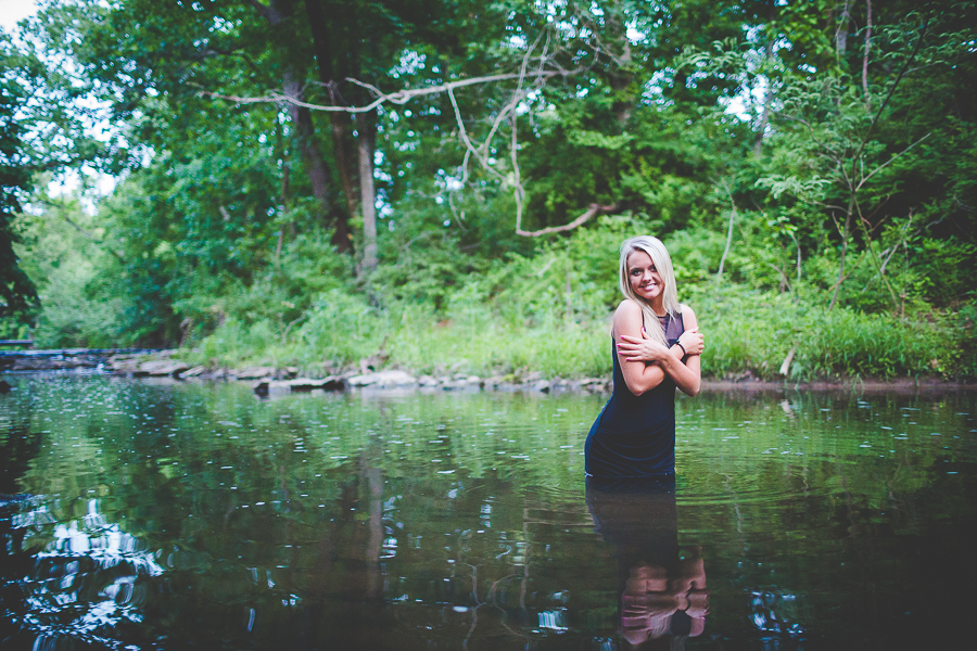 NWA Senior Photographer in Fayetteville Arkansas, Unique Senior Photography Arkansas, Senior Photographers in Bentonville, lissachandler.com