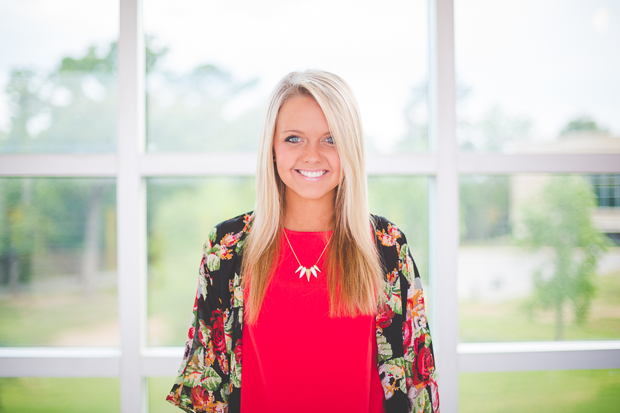 NWA Senior Photographer in Fayetteville Arkansas, Unique Senior Photography Arkansas, Senior Photographers in Bentonville, lissachandler.com