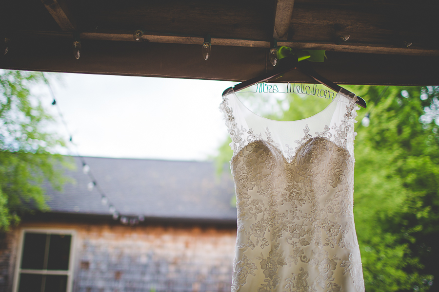 Spring Wedding in Fayetteville, Arkansas - NWA Wedding Photography - lissachandler.com