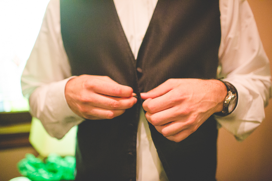 Spring Wedding in Fayetteville, Arkansas - NWA Wedding Photography - lissachandler.com