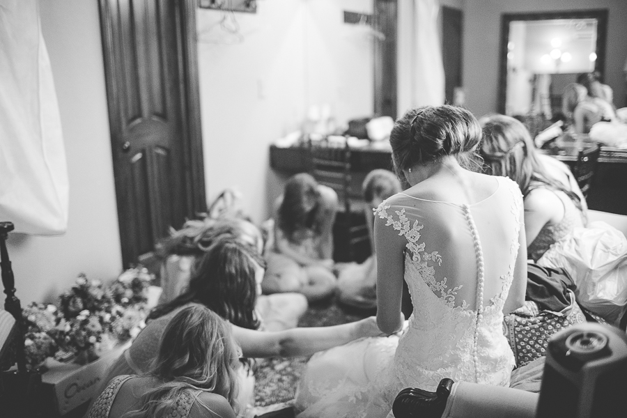 Spring Wedding in Fayetteville, Arkansas - NWA Wedding Photography - lissachandler.com