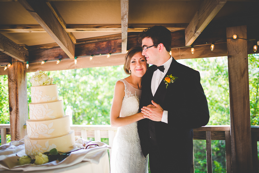 Spring Wedding in Fayetteville, Arkansas - NWA Wedding Photography - lissachandler.com