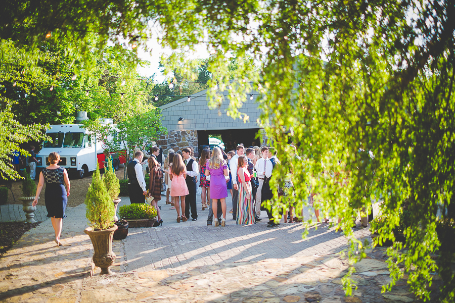 Spring Wedding in Fayetteville, Arkansas - NWA Wedding Photography - lissachandler.com