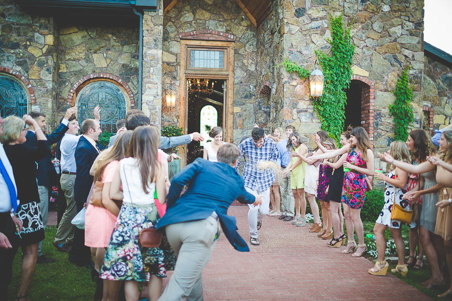 Spring Wedding in Fayetteville, Arkansas - NWA Wedding Photography - lissachandler.com