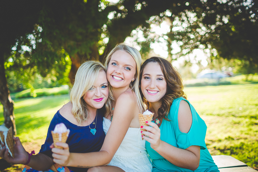 Fun Senior Photos - Senior Photographer in Bentonville, Fayetteville, NWA - lissachandler.com -36 Senior Model Photoshoot in Northwest Arkansas by Lissa Chandler - lissachandler.com