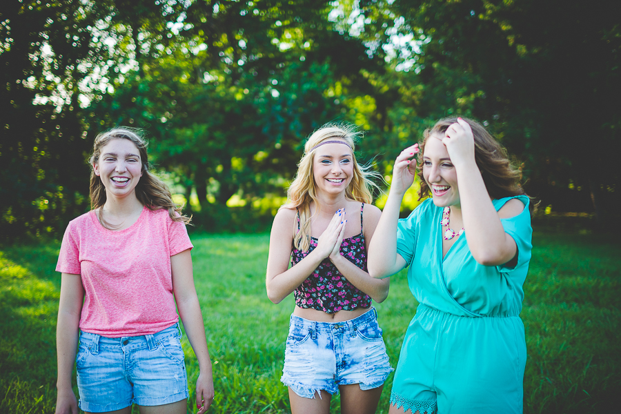 Fun Senior Photos - Senior Photographer in Bentonville, Fayetteville, NWA - lissachandler.com -42 Senior Model Photoshoot in Northwest Arkansas by Lissa Chandler - lissachandler.com