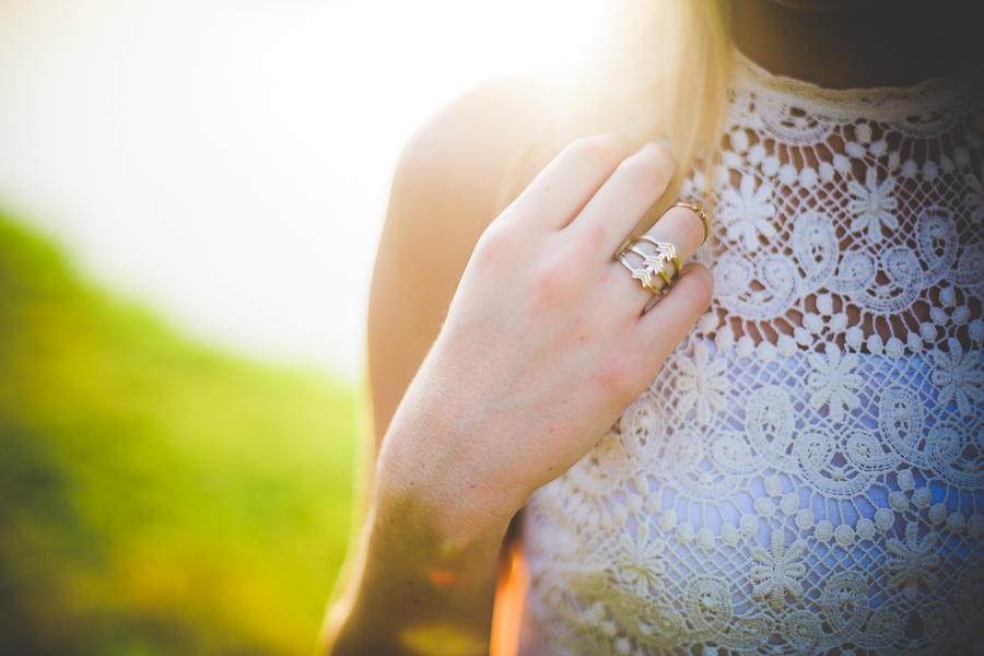 Fayetteville Arkansas Senior Photographer in Northwest Arkansas - Creative Senior Portraits Bentonville - lissachandler.com