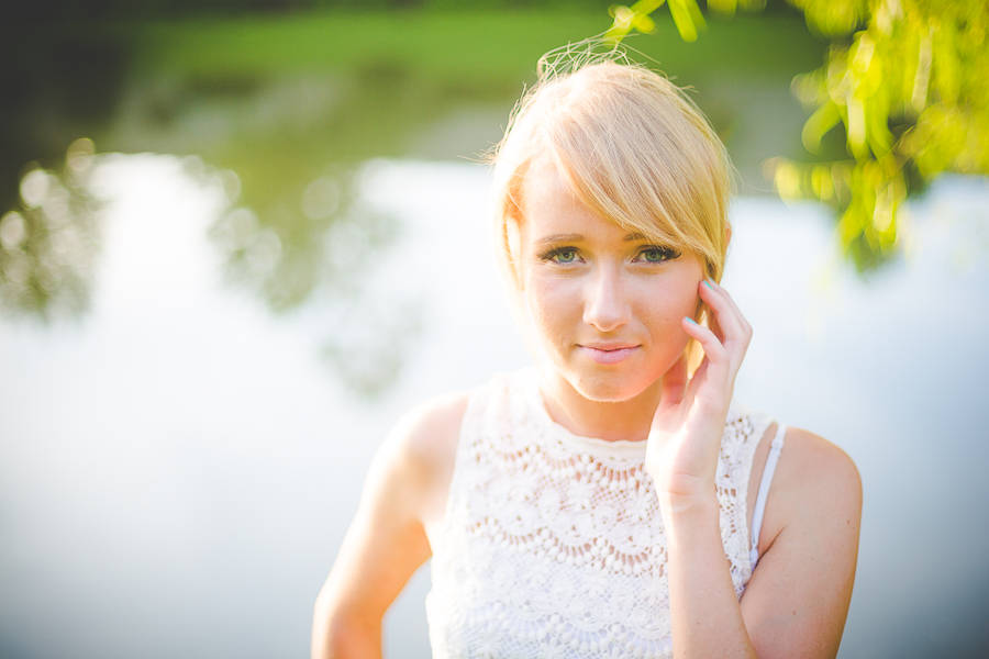 Fayetteville Arkansas Senior Photographer in Northwest Arkansas - Creative Senior Portraits Bentonville - lissachandler.com