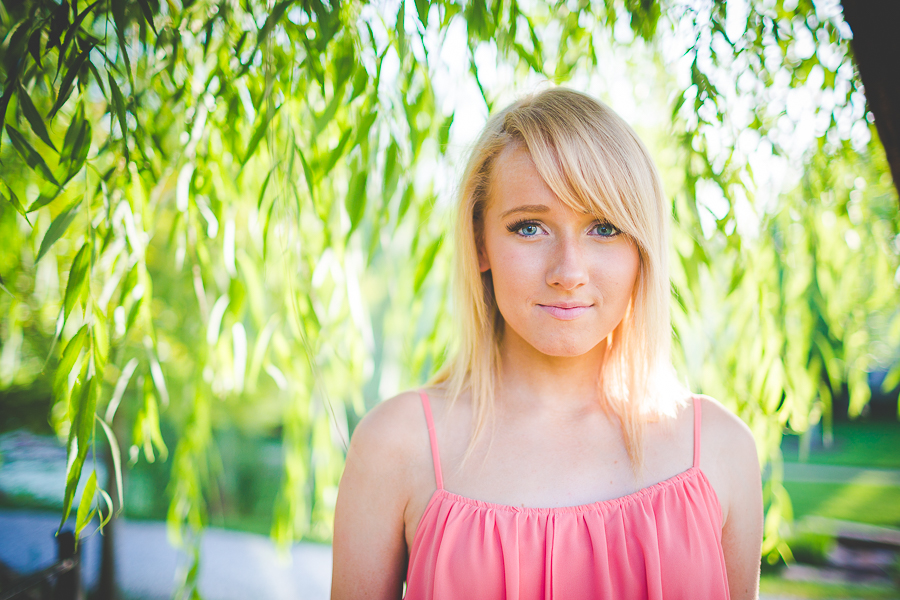 Fayetteville Arkansas Senior Photographer in Northwest Arkansas - Creative Senior Portraits Bentonville - lissachandler.com