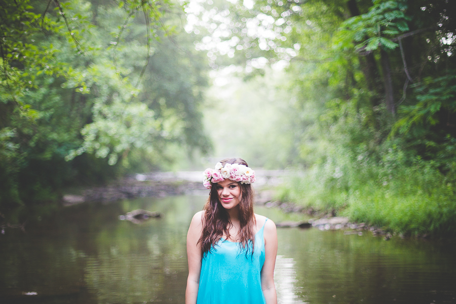 Girl with Flower Crown - Bentonville AR Senior Photographer - lissachandler.com