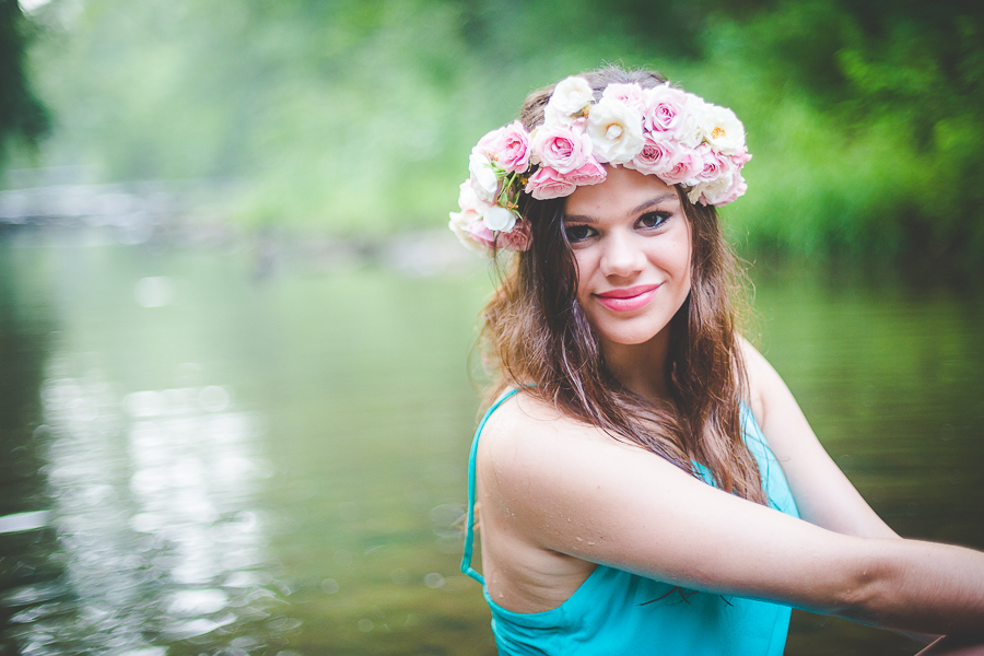 Girl with Flower Crown - Bentonville AR Senior Photographer - lissachandler.com