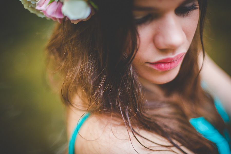 Girl with Flower Crown - Bentonville AR Senior Photographer - lissachandler.com