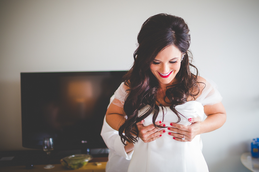 Fayetteville Arkansas Wedding Photographer in NWA - Wedding at 21c Bentonville - lissachandler.com