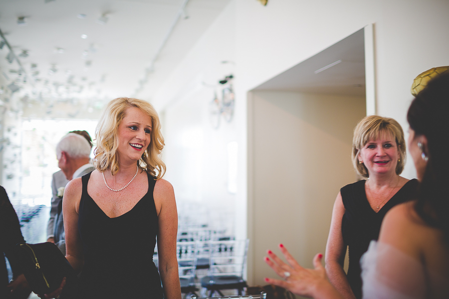 Fayetteville Arkansas Wedding Photographer in NWA - Wedding at 21c Bentonville - lissachandler.com