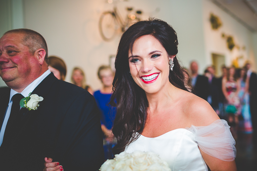 Fayetteville Arkansas Wedding Photographer in NWA - Wedding at 21c Bentonville - lissachandler.com