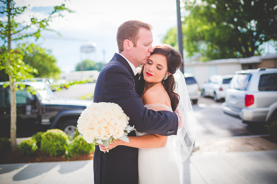 Fayetteville Arkansas Wedding Photographer in NWA - Wedding at 21c Bentonville - lissachandler.com