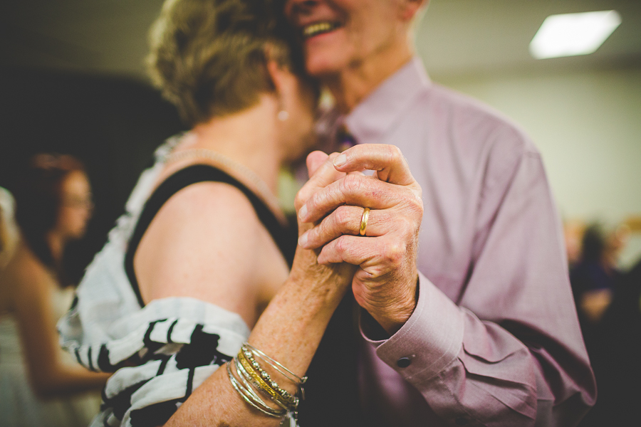 Fayetteville AR Wedding Photographer - Mt Sequoyah Wedding in NWA, lissachandler.com