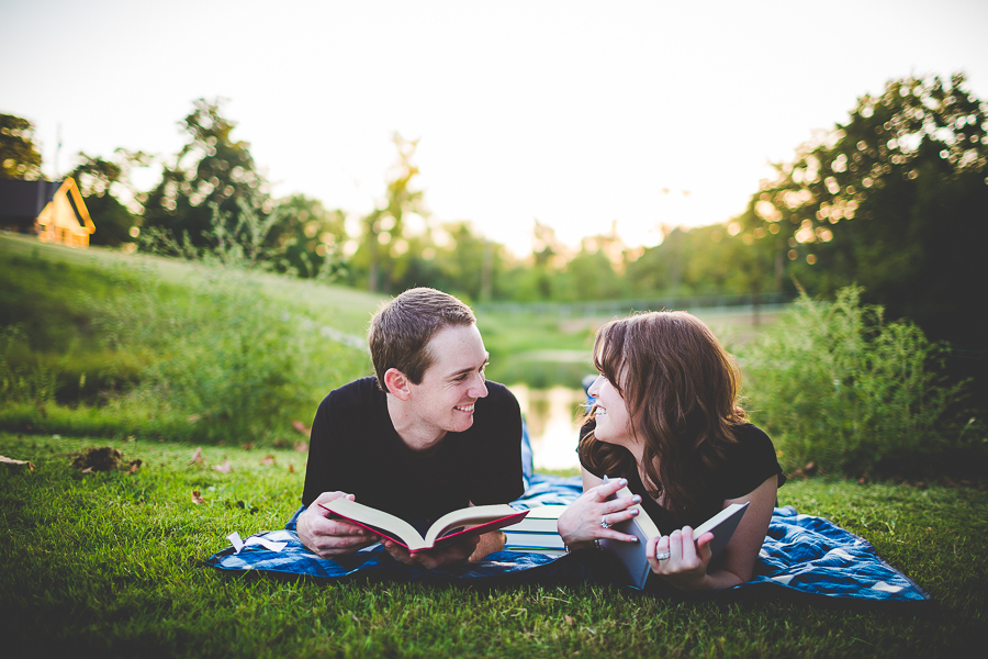 Fayetteville Photographer, Wedding Photographer in Northwest Arkansas, Hannah and Hunter, Anniversary Photos, lissachandler.com -17 Wedding Photographer in Arkansas, Bentonville Wedding Photographer, Fayetteville Wedding Photographer, Lissa Chandler
