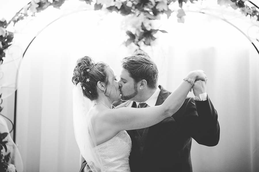 Bentonville Arkansas Wedding Photographer, Indoor Wedding on Rainy Day, lissachandler.com