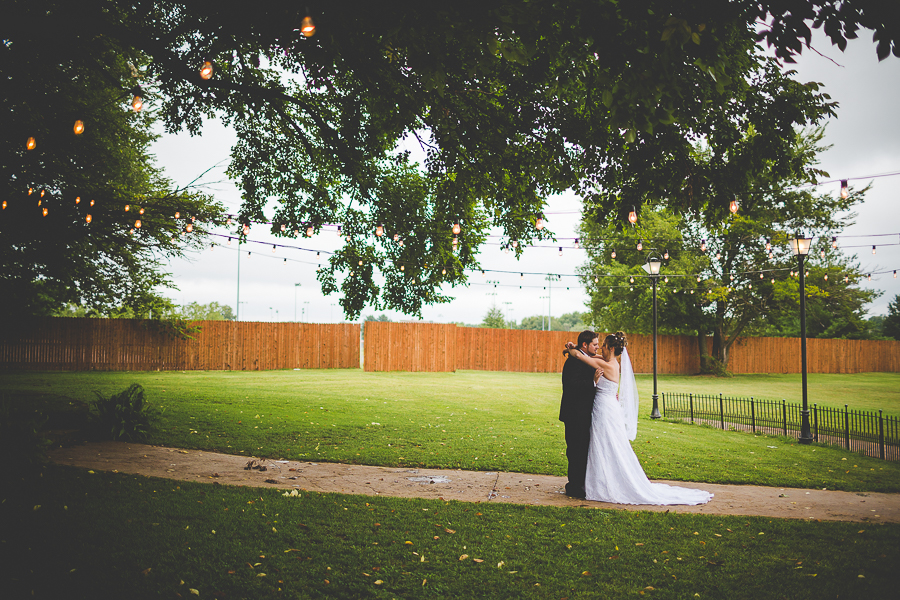 Bentonville Arkansas Wedding Photographer, Indoor Wedding on Rainy Day, lissachandler.com