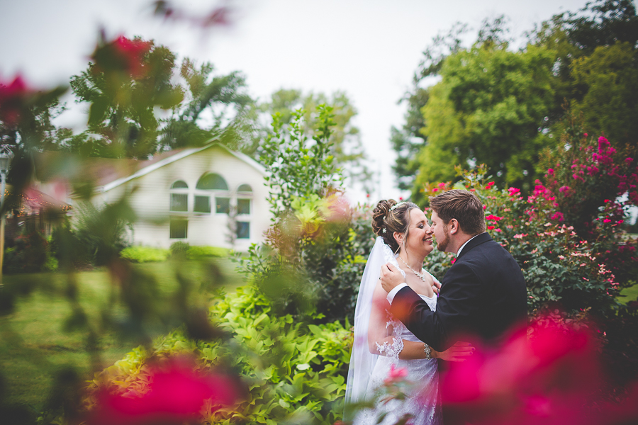 Bentonville Arkansas Wedding Photographer, Indoor Wedding on Rainy Day, lissachandler.com
