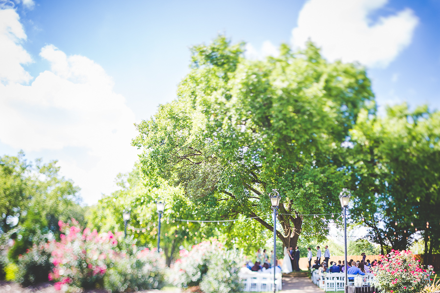 Bentonville Arkansas Wedding Photographer - Unique Wedding Photographer NWA - lissachandler.com