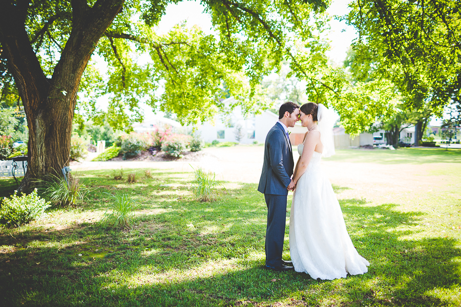 Bentonville Arkansas Wedding Photographer - Unique Wedding Photographer NWA - lissachandler.com