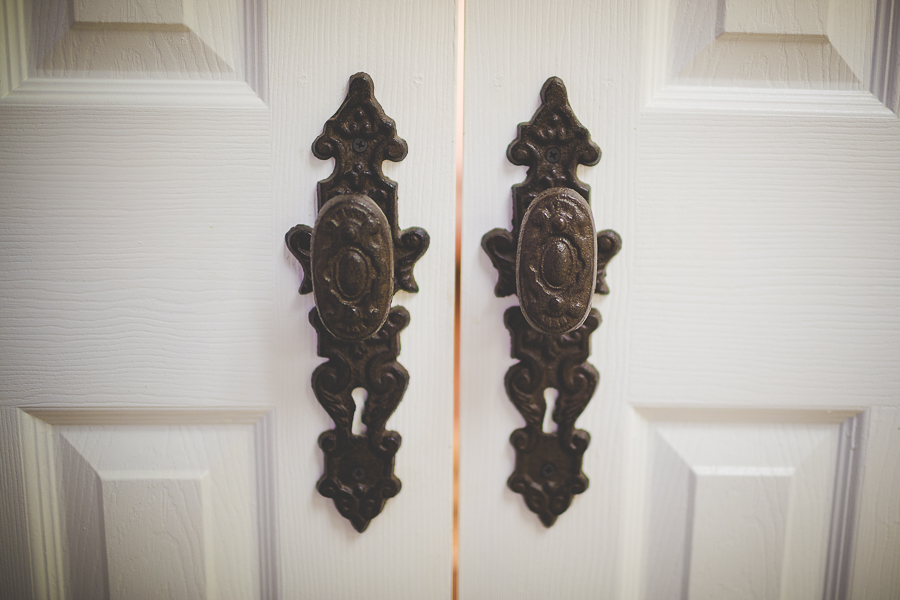 Bentonville Arkansas Wedding Photographer - Unique Wedding Photographer NWA - lissachandler.com