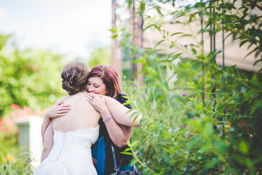 Bentonville Arkansas Wedding Photographer - Unique Wedding Photographer NWA - lissachandler.com