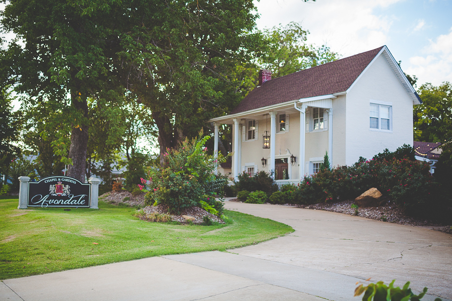 Bentonville Arkansas Wedding Photographer - Unique Wedding Photographer NWA - lissachandler.com