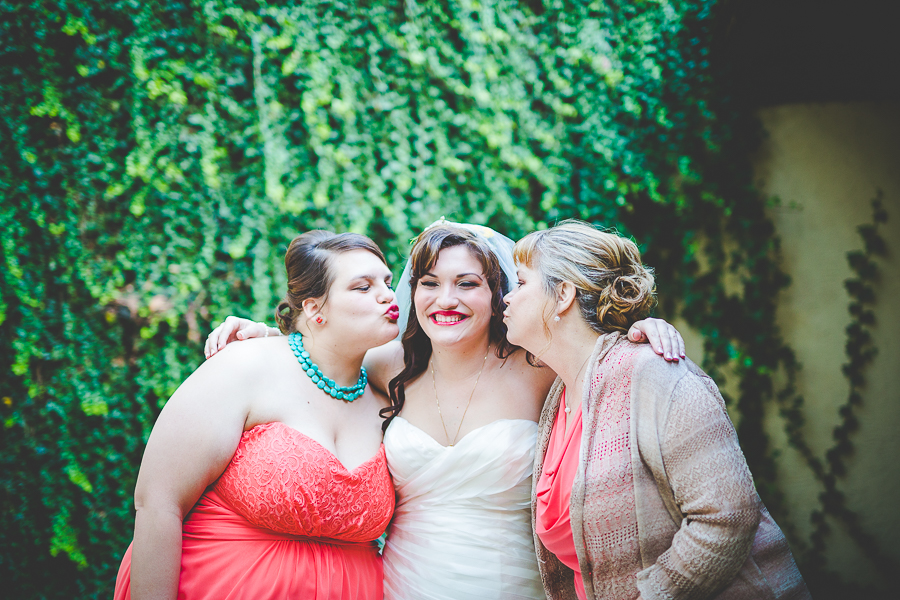 Bentonville Wedding Photographer, Wedding at Thorncrown Chapel, lissachandler.com