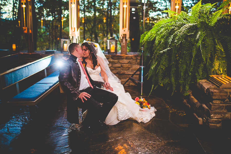 Bentonville Wedding Photographer, Wedding at Thorncrown Chapel, lissachandler.com