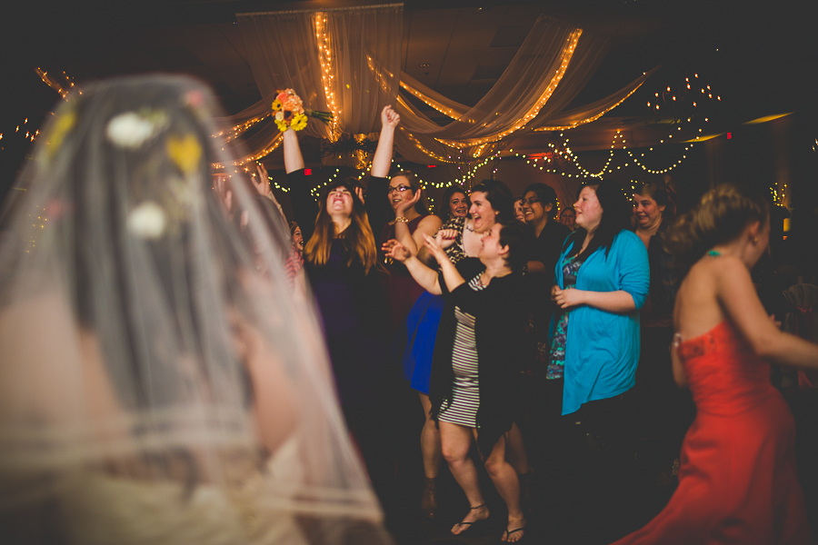 Bentonville Wedding Photographer, Wedding at Thorncrown Chapel, lissachandler.com