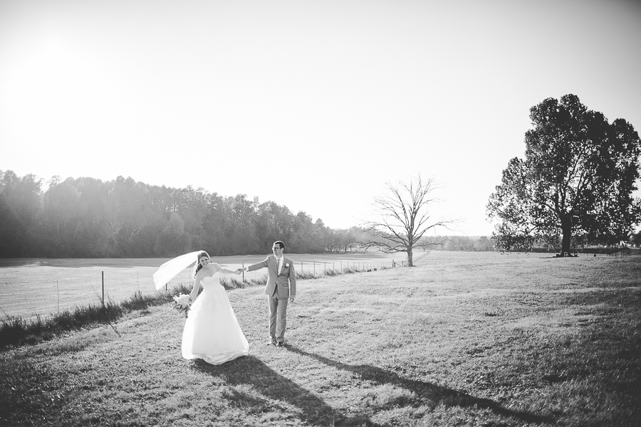 Outdoor Fall Wedding in November, Bentonville Wedding Photographer, © Elisabeth Chandler, lissachandler.com