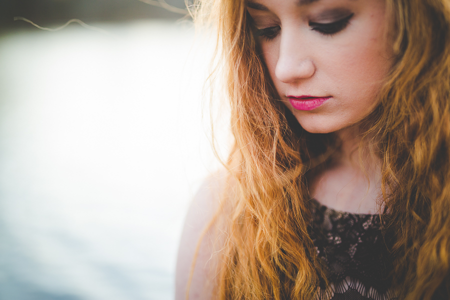 lissachandler.com, fayetteville senior photographer, unique senior portraits, lissa chandler